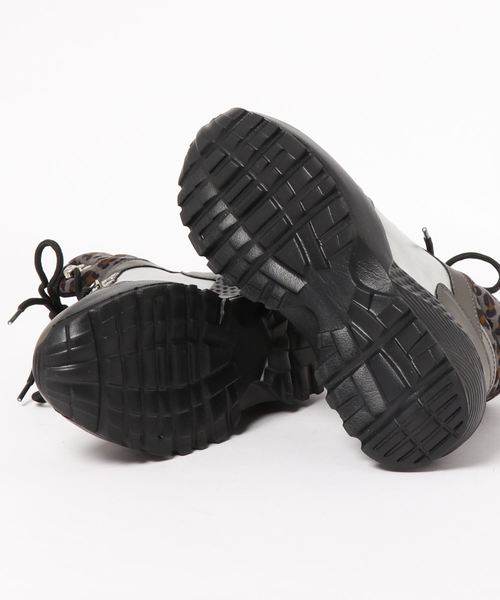 BELLUNA（ベルーナ）の「ハイカット厚底ソールスニーカー（スニーカー・レディース・ブラック/グレー・SMALL/MEDIUM/LARGE/X-LARGE）」の4枚目の写真