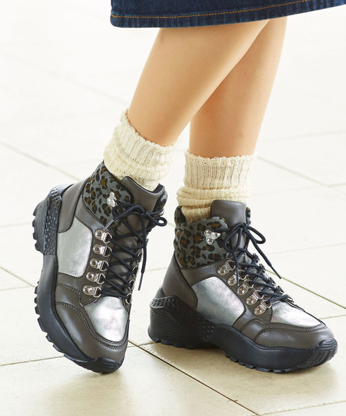 BELLUNA（ベルーナ）の「ハイカット厚底ソールスニーカー（スニーカー・レディース・ブラック/グレー・SMALL/MEDIUM/LARGE/X-LARGE）」の5枚目の写真