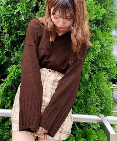 apres jour(アプレジュール)の「Vネックニット【ZOZOTOWN限定アイテム】(ニット/セーター・レディース・ダークブラウン/ベージュ/モカ/ライトベージュ・フリー)」の2枚目の写真