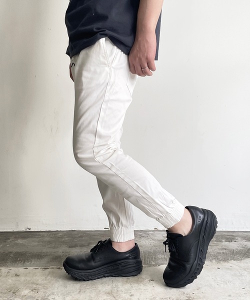 COMMON WARE(コモンウェアー)の「COMMONWARE:STRETCH JOGGER PANTS ストレッチ ジョガー パンツ(その他パンツ・メンズ・ブラック/ベージュ/カーキ/ネイビー/ホワイト・M/L/XL)」の8枚目の写真