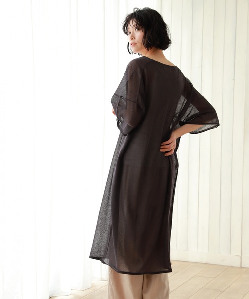 LAKOLE（ラコレ）の「14GリネンMIXボクシーワンピース / LAKOLE（ワンピース・レディース・ベージュ/スモーク/オレンジ・SMALL/MEDIUM）」の3枚目の写真