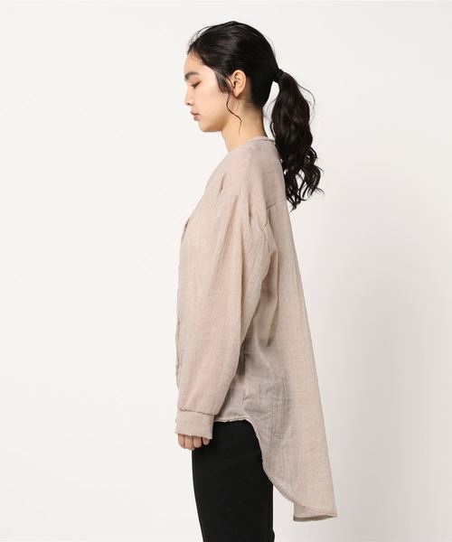 minius（ミニウス）の「ミニウス/SHEERシャツ/レディース  長袖　オーバーサイズ  ドロップショルダー（シャツ/ブラウス・レディース・ベージュ/オフホワイト・MEDIUM）」の4枚目の写真