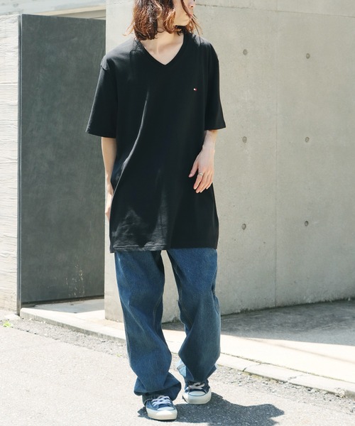 TOMMY HILFIGER(トミーヒルフィガー)の「Tommy Hilfiger/トミーヒルフィガー VネックTシャツ 半袖Tシャツ メンズ 秋物 秋服 2026年秋冬(Tシャツ/カットソー・メンズ・ブラック/ホワイト/ネイビー・M/L/XL/S)」の11枚目の写真