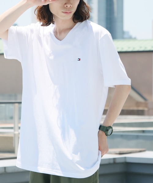 TOMMY HILFIGER(トミーヒルフィガー)の「Tommy Hilfiger/トミーヒルフィガー VネックTシャツ 半袖Tシャツ メンズ 秋物 秋服 2026年秋冬(Tシャツ/カットソー・メンズ・ブラック/ホワイト/ネイビー・M/L/XL/S)」の5枚目の写真