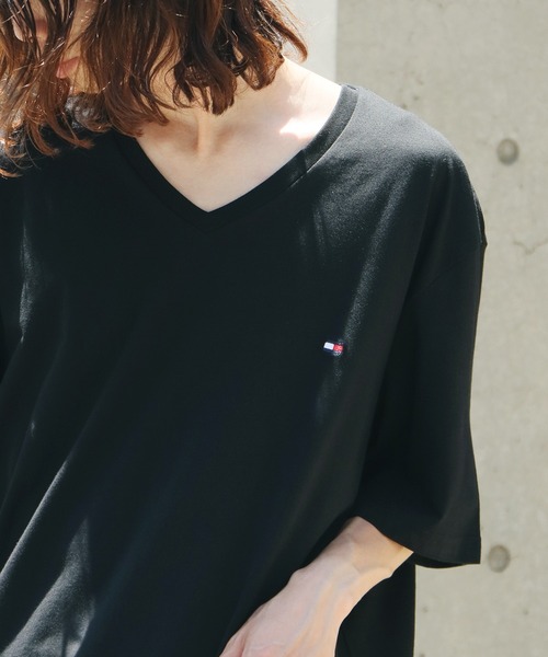 TOMMY HILFIGER(トミーヒルフィガー)の「Tommy Hilfiger/トミーヒルフィガー VネックTシャツ 半袖Tシャツ メンズ 秋物 秋服 2026年秋冬(Tシャツ/カットソー・メンズ・ブラック/ホワイト/ネイビー・M/L/XL/S)」の13枚目の写真