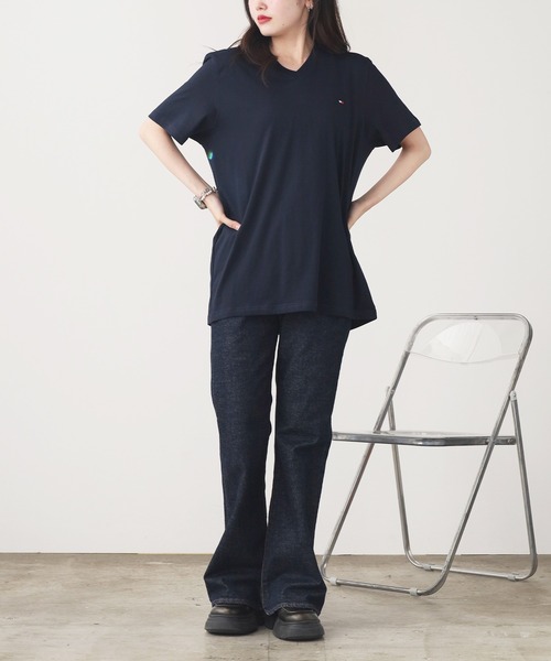 TOMMY HILFIGER(トミーヒルフィガー)の「Tommy Hilfiger/トミーヒルフィガー VネックTシャツ 半袖Tシャツ メンズ 秋物 秋服 2026年秋冬(Tシャツ/カットソー・メンズ・ブラック/ホワイト/ネイビー・M/L/XL/S)」の18枚目の写真