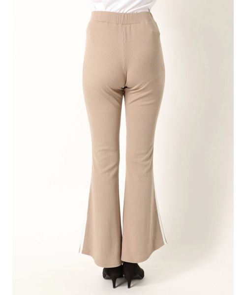 GYDA(ジェイダ)の「フレアカットラインパンツ(その他パンツ・レディース・ブラック/ベージュ・FREE)」の7枚目の写真