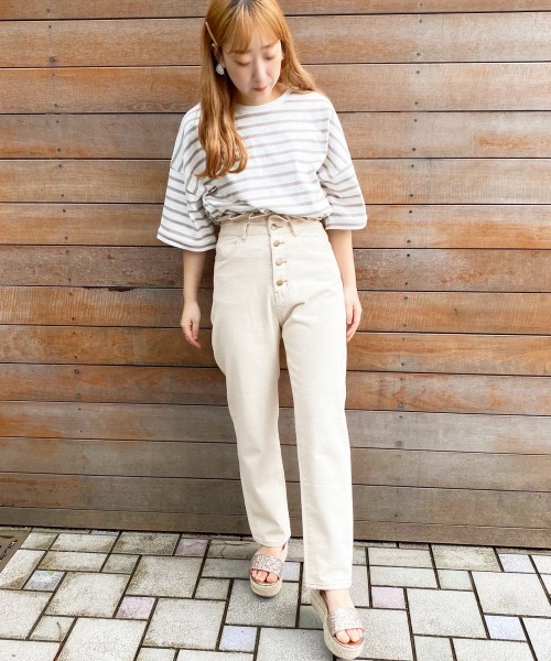 apres jour（アプレジュール）の「アプレロゴパッチテーパードパンツ【ZOZOTOWN限定アイテム】【4AP】（デニムパンツ・レディース・ブラック/オフホワイト/ダークブルー・SMALL/MEDIUM/LARGE）」の9枚目の写真