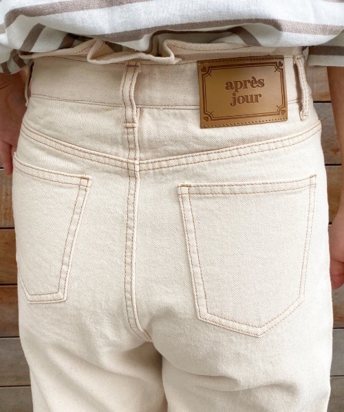 apres jour（アプレジュール）の「アプレロゴパッチテーパードパンツ【ZOZOTOWN限定アイテム】【4AP】（デニムパンツ・レディース・ブラック/オフホワイト/ダークブルー・SMALL/MEDIUM/LARGE）」の12枚目の写真