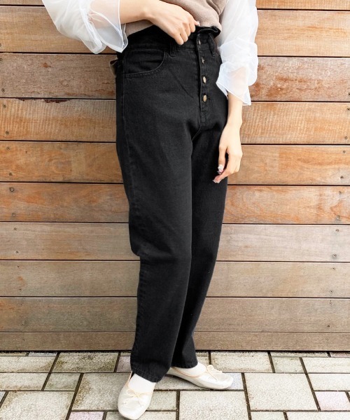 apres jour（アプレジュール）の「アプレロゴパッチテーパードパンツ【ZOZOTOWN限定アイテム】【4AP】（デニムパンツ・レディース・ブラック/オフホワイト/ダークブルー・SMALL/MEDIUM/LARGE）」の15枚目の写真