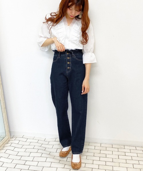 apres jour（アプレジュール）の「アプレロゴパッチテーパードパンツ【ZOZOTOWN限定アイテム】【4AP】（デニムパンツ・レディース・ブラック/オフホワイト/ダークブルー・SMALL/MEDIUM/LARGE）」の22枚目の写真