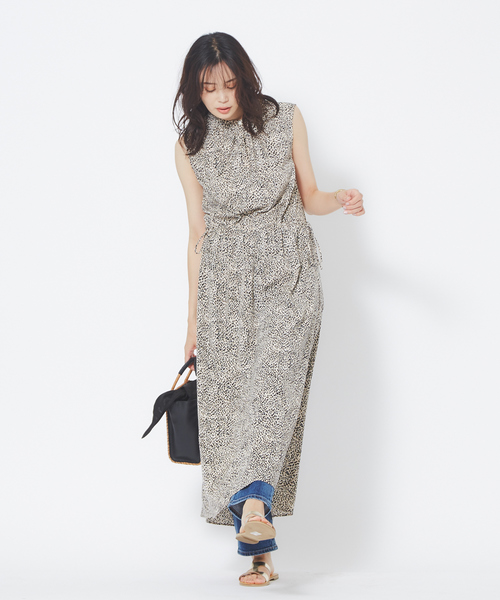 qualite（カリテ）の「ペイント柄2WAYワンピース（ワンピース・レディース・ベージュ/ブルー/ブラック・フリー）」の7枚目の写真