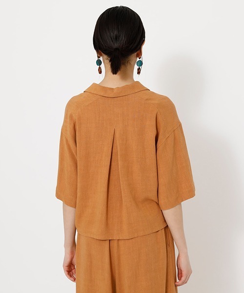 AZUL by moussy（アズールバイマウジー）の「WAIST GATHER POCKET SHIRT/ウエストガーターポケットシャツ（シャツ/ブラウス・レディース・ブラック/キャメル/ライトベージュ・FREE）」の21枚目の写真