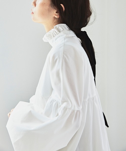 Libra Cue（リブラ キュー）の「Libra フリルカラーボリュームブラウス（シャツ/ブラウス・レディース・ダークグレー/ホワイト・FREE）」の19枚目の写真