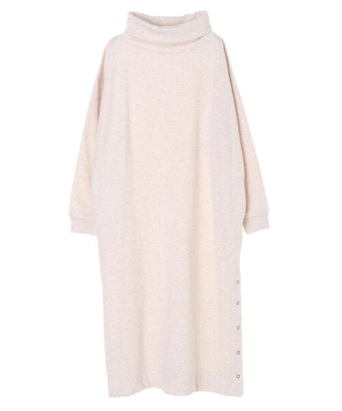 CRAFT STANDARD BOUTIQUE(クラフトスタンダードブティック)の「ボリュームネックサイドボタン裏毛ワンピース●*(ワンピース・レディース・ホワイト系その他/ブラウン/グレイッシュベージュ/オリーブ・FREE)」の11枚目の写真