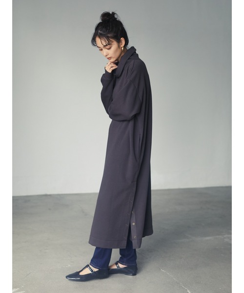CRAFT STANDARD BOUTIQUE(クラフトスタンダードブティック)の「ボリュームネックサイドボタン裏毛ワンピース●*(ワンピース・レディース・ホワイト系その他/ブラウン/グレイッシュベージュ/オリーブ・FREE)」の1枚目の写真