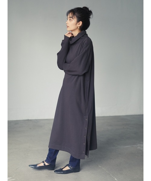 CRAFT STANDARD BOUTIQUE(クラフトスタンダードブティック)の「ボリュームネックサイドボタン裏毛ワンピース●*(ワンピース・レディース・ホワイト系その他/ブラウン/グレイッシュベージュ/オリーブ・FREE)」の7枚目の写真