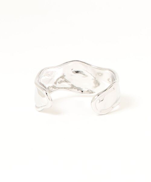 mou（モウ）の「ゆるやかウェーブバングル（バングル/リストバンド・レディース・シルバー/ゴールド/シルバー系その他/ゴールド系その他・FREE）」の12枚目の写真