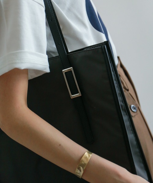 rapiecage（ラピエサージュ）の「ナイロン×レザートートBAG（ショルダーバッグ・レディース・チャコールグレー/ベージュ・FREE）」の3枚目の写真