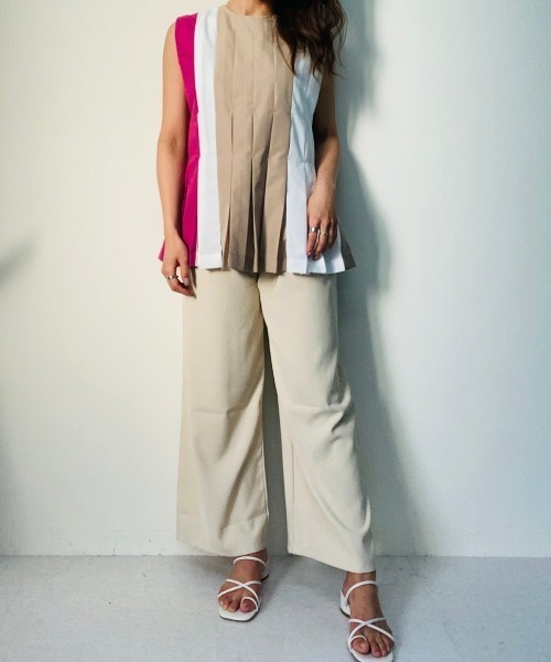 TEVALT（ヴァレット）の「配色タックノースリブラウス（シャツ/ブラウス・レディース・グリーン系/ベージュ/レッド・38）」の7枚目の写真