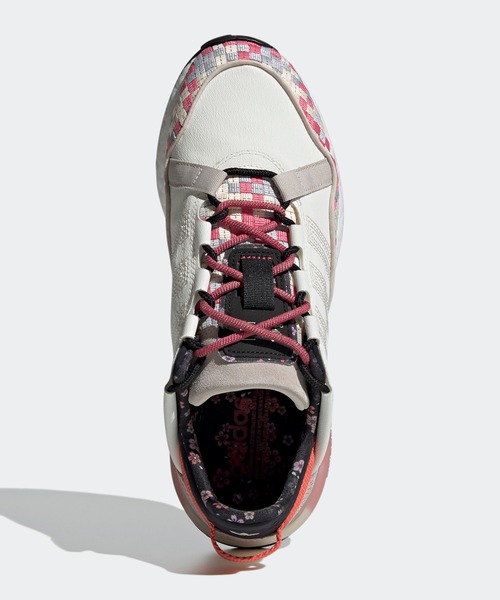ぴゅあページ adidas(アディダス)の「ZX 2K BOOST ピュア [ZX 2K Boost Pure