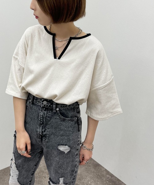 apres jour mignon(アプレジュールミニョン)の「楊柳カットキーネックトップス 【ZOZOTOWN限定アイテム】(Tシャツ/カットソー・レディース・ホワイト系その他/アイボリー/カーキ/ブラック/ブルー・フリー/X-LARGE)」の3枚目の写真