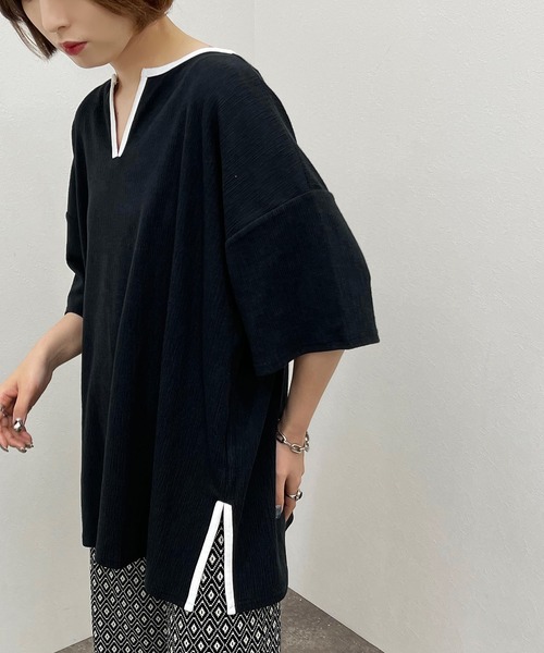 apres jour mignon(アプレジュールミニョン)の「楊柳カットキーネックトップス 【ZOZOTOWN限定アイテム】(Tシャツ/カットソー・レディース・ホワイト系その他/アイボリー/カーキ/ブラック/ブルー・フリー/X-LARGE)」の1枚目の写真