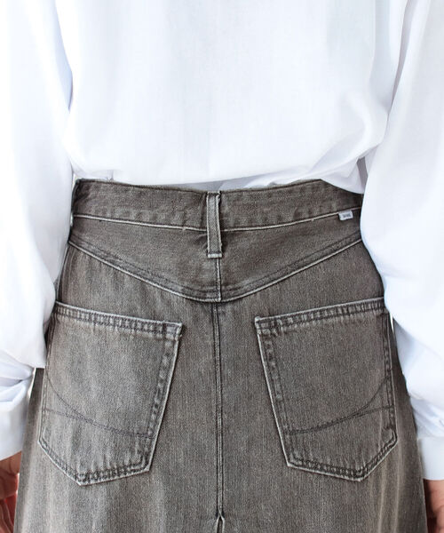 B:MING by BEAMS（ビーミングバイビームス）の「SOMETHING × B:MING by BEAMS / 別注 タックマキシ スカート（デニムスカート・レディース・ブラック/インディゴブルー・MEDIUM/SMALL）」の11枚目の写真