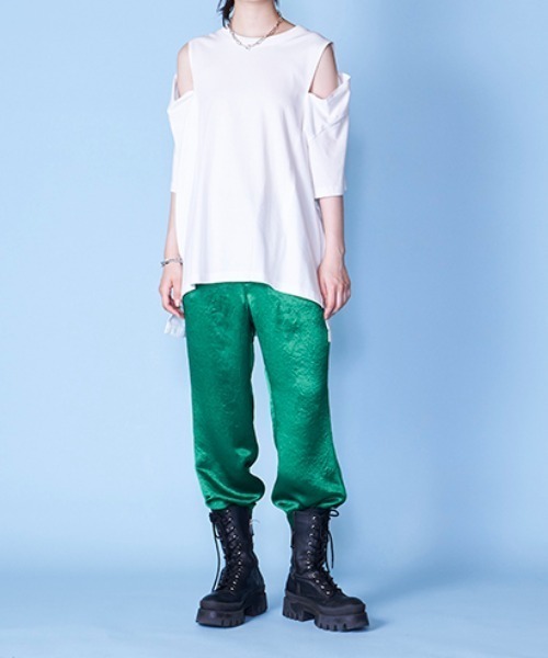 lautreamont BLEUBLANC（ロートレアモンブルーブラン）の「ルーズサテンパンツ（その他パンツ・レディース・ベージュ/ブラウン/グリーン・9号/11号/7号）」の4枚目の写真