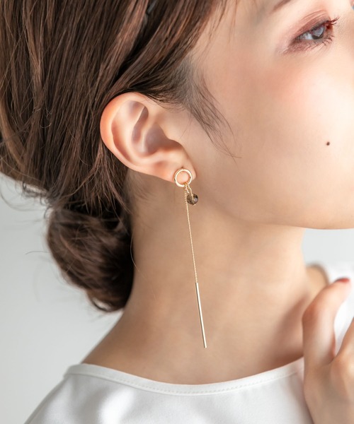 Edit Sheen（エディットシーン）の「ポイントクリスタルラインピアス（ピアス（両耳用）・レディース・オリーブ/ライトベージュ・FREE）」の2枚目の写真