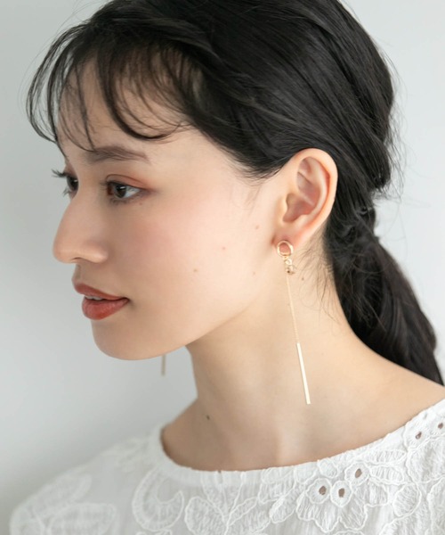 Edit Sheen（エディットシーン）の「ポイントクリスタルラインピアス（ピアス（両耳用）・レディース・オリーブ/ライトベージュ・FREE）」の8枚目の写真