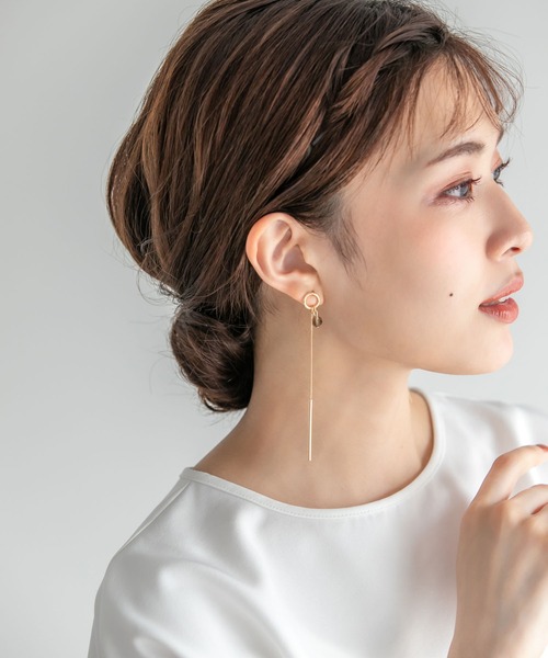 Edit Sheen（エディットシーン）の「ポイントクリスタルラインピアス（ピアス（両耳用）・レディース・オリーブ/ライトベージュ・FREE）」の12枚目の写真