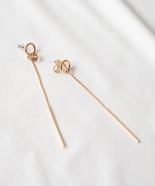 Edit Sheen（エディットシーン）の「ポイントクリスタルラインピアス（ピアス（両耳用）・レディース・オリーブ/ライトベージュ・FREE）」の7枚目の写真