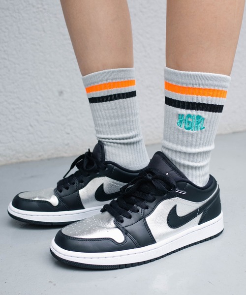 X-girl(エックスガール)の「LINE RIB SOCKS(ソックス/靴下・レディース・ホワイト/ブラック/グレー・ONE SIZE)」の1枚目の写真