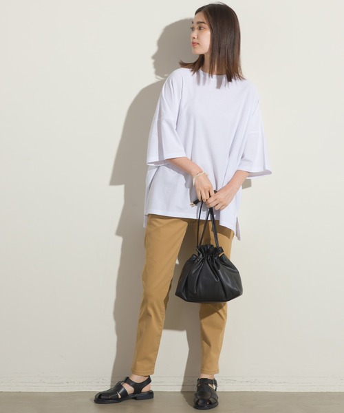 OMNES（オムネス）の「梨地ビッグボックス半袖Tシャツ（Tシャツ/カットソー・レディース・ホワイト/ブラック/グリーン系その他/サーモンピンク・FREE）」の5枚目の写真