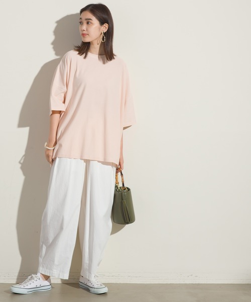 OMNES（オムネス）の「梨地ビッグボックス半袖Tシャツ（Tシャツ/カットソー・レディース・ホワイト/ブラック/グリーン系その他/サーモンピンク・FREE）」の21枚目の写真