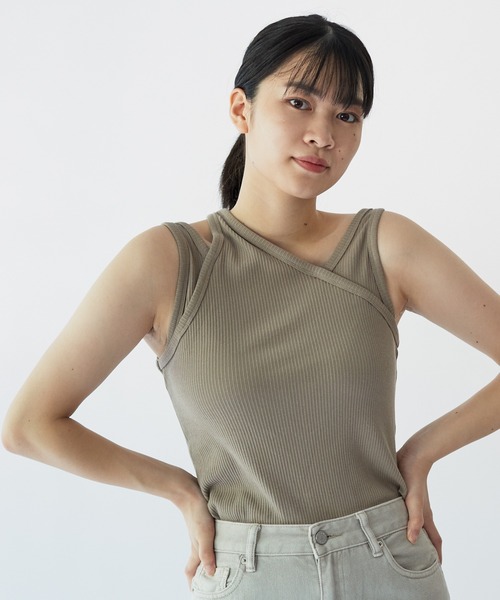 CLANE(クラネ)の「CLANE ONE SHOULDER LAYERD TANK TOPS(Tシャツ/カットソー・レディース・ベージュ・2/1)」の4枚目の写真