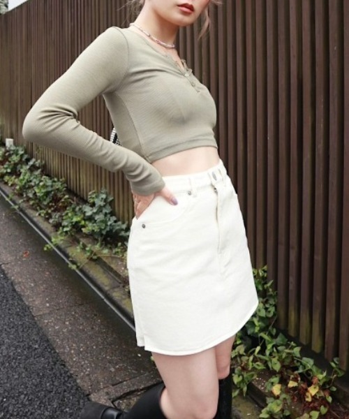 FIG&VIPER（フィグアンドバイパー）の「カツラギLOGOミニSK（スカート・レディース・カーキ/ブラック/アイボリー・SMALL/MEDIUM）」の13枚目の写真