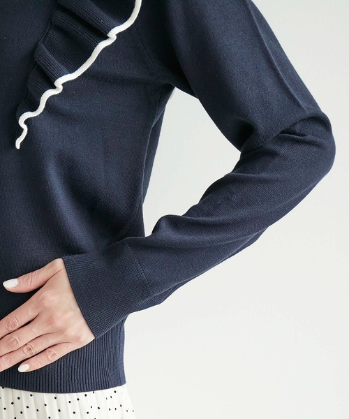 ROPE' PICNIC（ロペピクニック）の「肩フリルニットプルオーバー（ニット/セーター・レディース・ブラック/ベージュ/グレー系その他/オフホワイト/ピンク系その他2/ネイビー・38）」の13枚目の写真