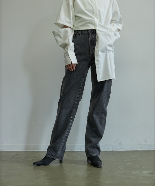 VACANCY（ヴァカンシー）の「Straight denim（デニムパンツ・レディース・ブラック/ブルー・SMALL/MEDIUM/MEDIUM/TALL）」の15枚目の写真