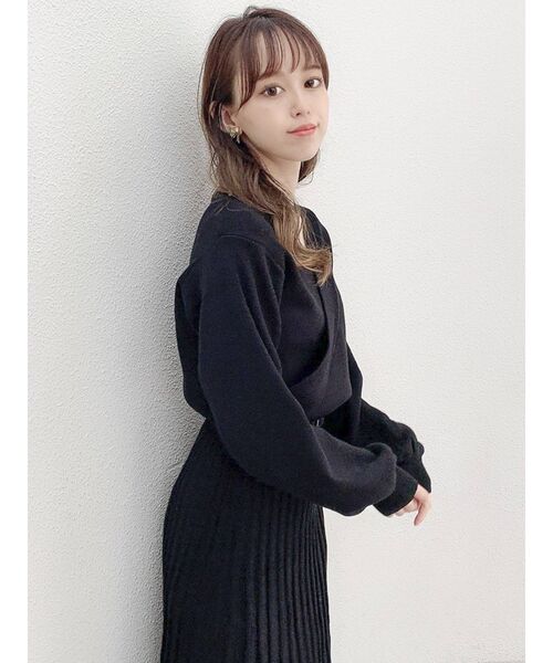 dazzlin（ダズリン）の「プリーツカシュクールロンスリワンピース（ワンピース・レディース・ブラック/ベージュ/パープル/ブラウン/グレー/ダークパープル・FREE）」の8枚目の写真