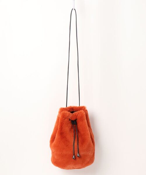Faviora(ファビオラ)の「フェイクファー 巾着バッグ(ショルダーバッグ・レディース・ブラック/グレー/グリーン/モカ/ワイン/レンガ・FREE)」の6枚目の写真