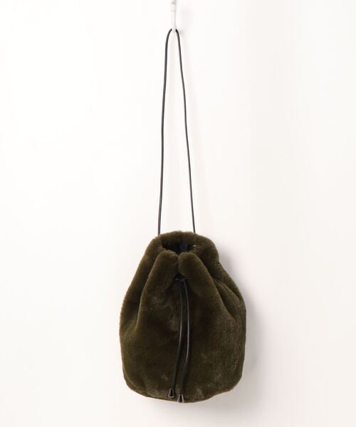 Faviora(ファビオラ)の「フェイクファー 巾着バッグ(ショルダーバッグ・レディース・ブラック/グレー/グリーン/モカ/ワイン/レンガ・FREE)」の5枚目の写真