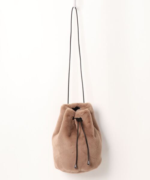 Faviora(ファビオラ)の「フェイクファー 巾着バッグ(ショルダーバッグ・レディース・ブラック/グレー/グリーン/モカ/ワイン/レンガ・FREE)」の4枚目の写真