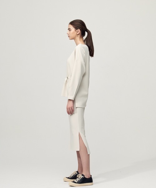 ACUD（アクド）の「【ACUD 】コンフォートストリングディテールブラウス / Comfort String Detail Blouse（シャツ/ブラウス・レディース・ブラック/オフホワイト/オリーブ・FREE）」の16枚目の写真