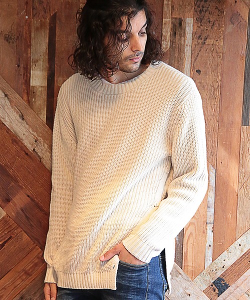 RATTLE TRAP(ラトルトラップ)の「スリット入りプルオーバーニット(ニット/セーター・メンズ・ブラック/レッド/ライトベージュ・LL/M/L)」の7枚目の写真