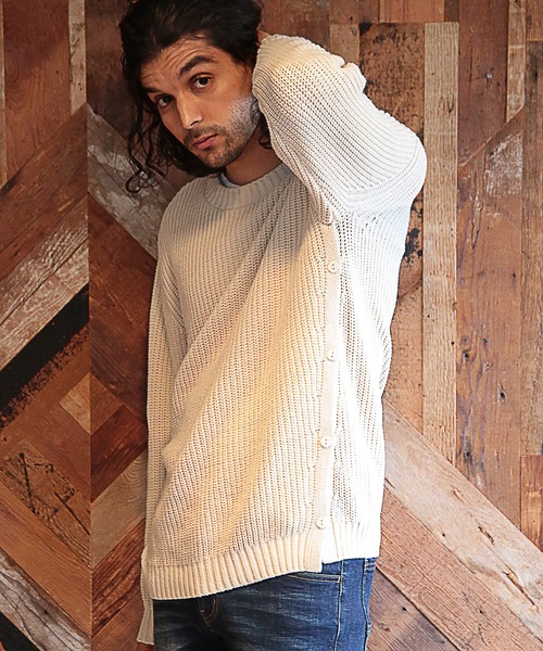 RATTLE TRAP(ラトルトラップ)の「スリット入りプルオーバーニット(ニット/セーター・メンズ・ブラック/レッド/ライトベージュ・LL/M/L)」の11枚目の写真