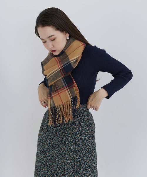 TINA：JOJUN（ティーナジョジュン）の「チェック マフラー TINA：JOJUN（マフラー・レディース・ブラウン/ブラック/キャメル・F）」の16枚目の写真