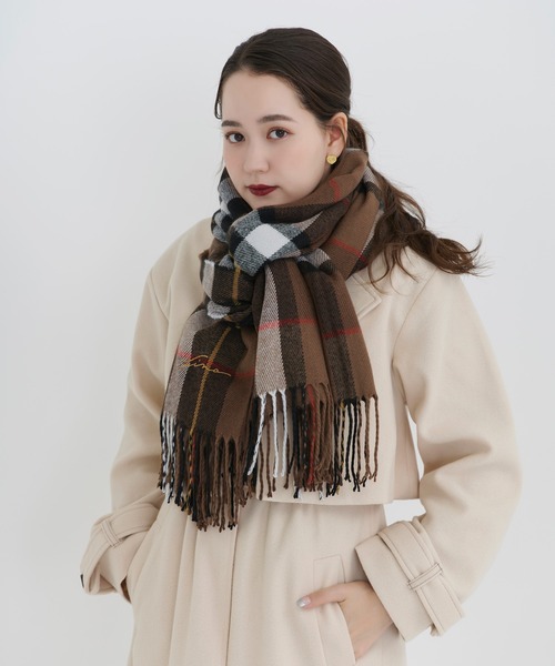 TINA：JOJUN（ティーナジョジュン）の「チェック マフラー TINA：JOJUN（マフラー・レディース・ブラウン/ブラック/キャメル・F）」の8枚目の写真