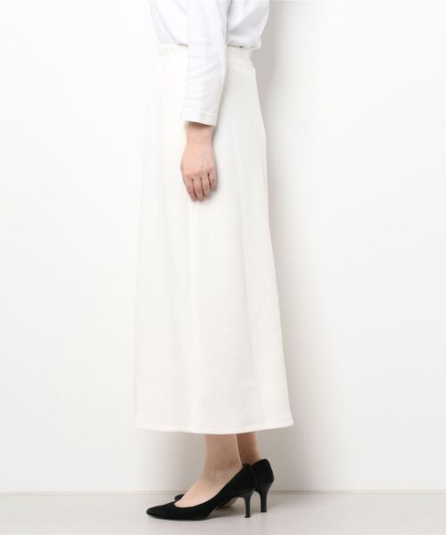 Samansa Mos2 blue（サマンサモスモスブルー）の「ダンボールニットセミフレアスカート（スカート・レディース・ベージュ/チャコール/キナリ・ﾌﾘ-）」の4枚目の写真